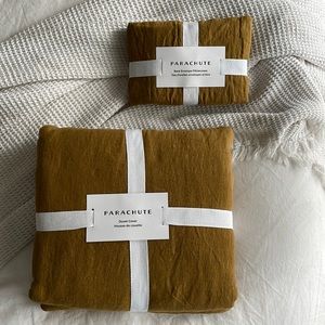 Parachute King Duvet Ochre with Standard Pillowcases